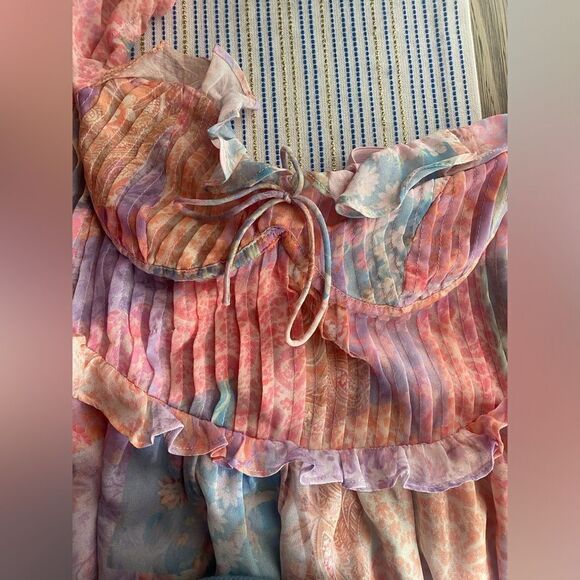 For love and lemons light multicolored dress with rods on the top part size XS - Picture 8 of 16